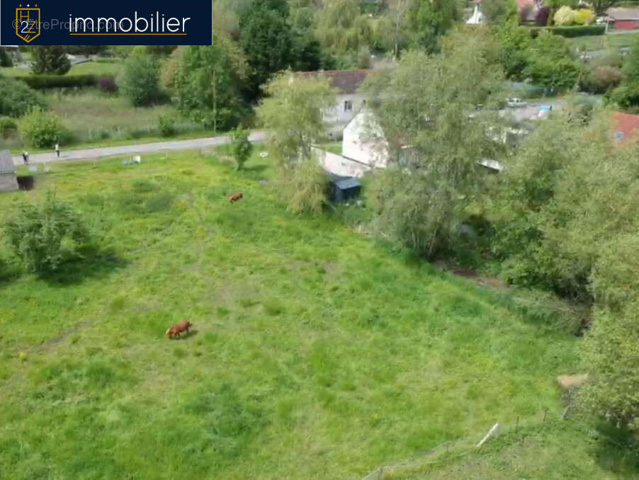 Terrain à BELLOY-SUR-SOMME