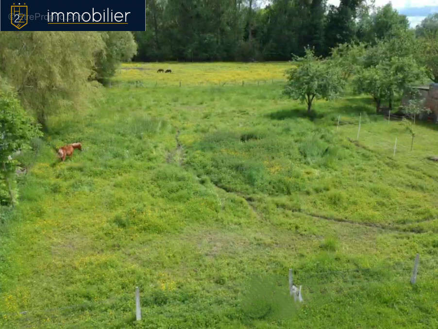 Terrain à BELLOY-SUR-SOMME