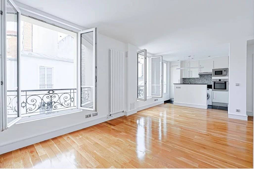 Appartement à PARIS-19E