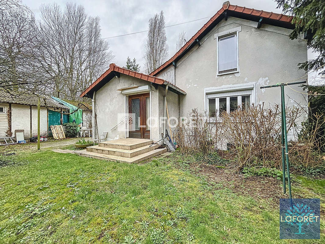 Maison à VIGNEUX-SUR-SEINE