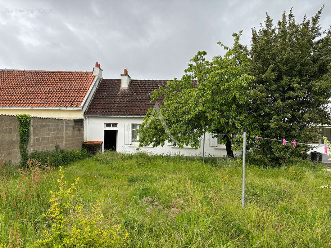 Maison à SAINTE-LUCE-SUR-LOIRE