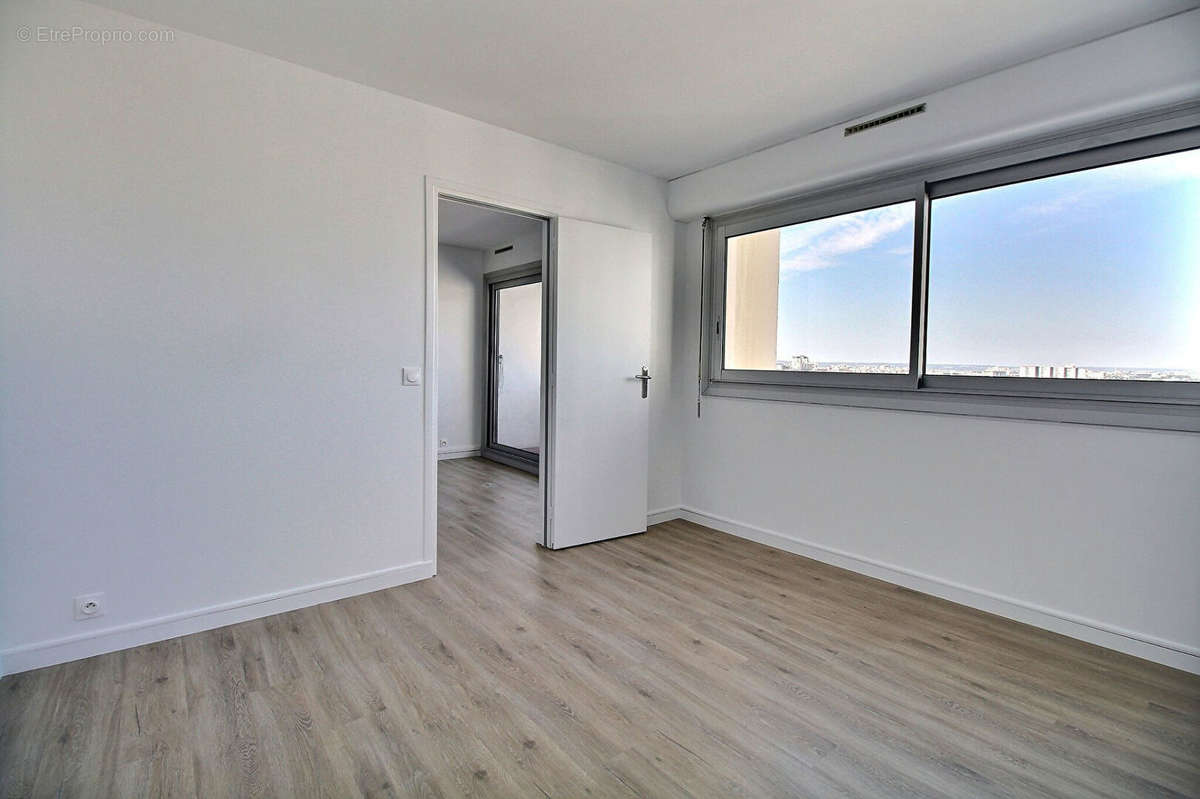 Appartement à COLOMBES