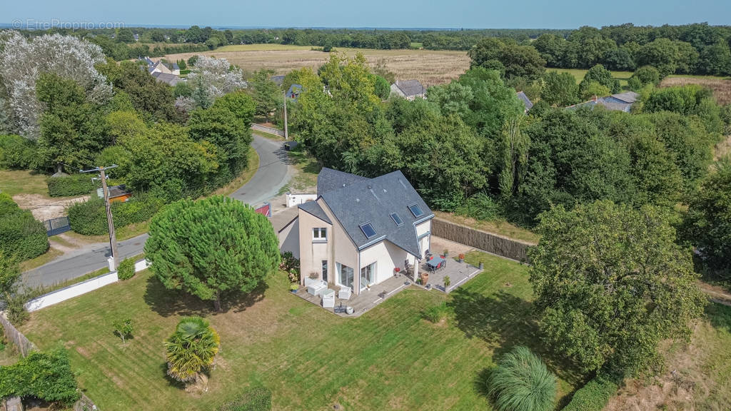 Maison à SOULAINES-SUR-AUBANCE