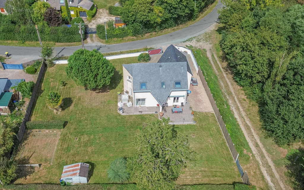 Maison à SOULAINES-SUR-AUBANCE