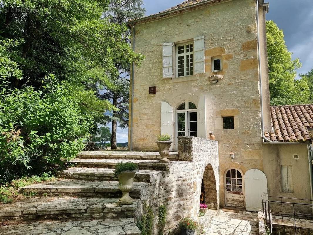 Maison à PUY-L&#039;EVEQUE