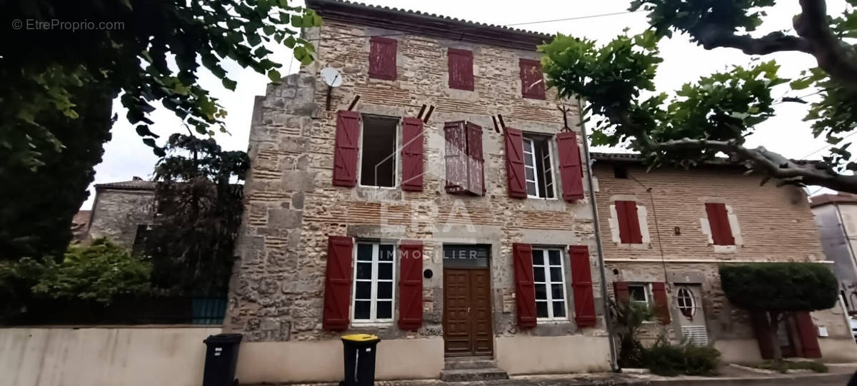 Maison à CLAIRAC