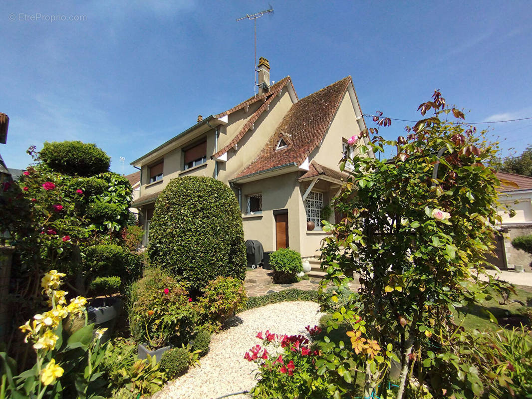 Maison à CHATEAUDUN