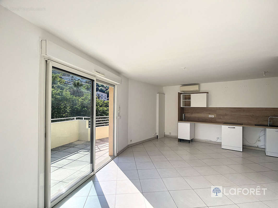 Appartement à MENTON