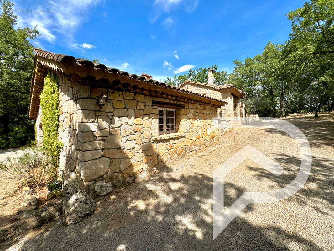 Maison à SALERNES