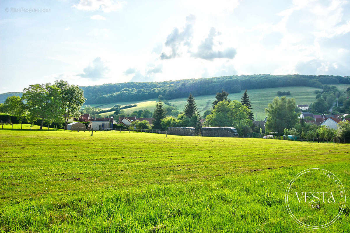 Terrain à BLAISY-BAS