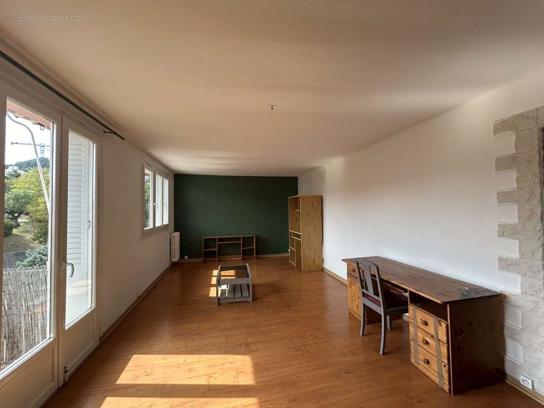 Appartement à PRIVAS