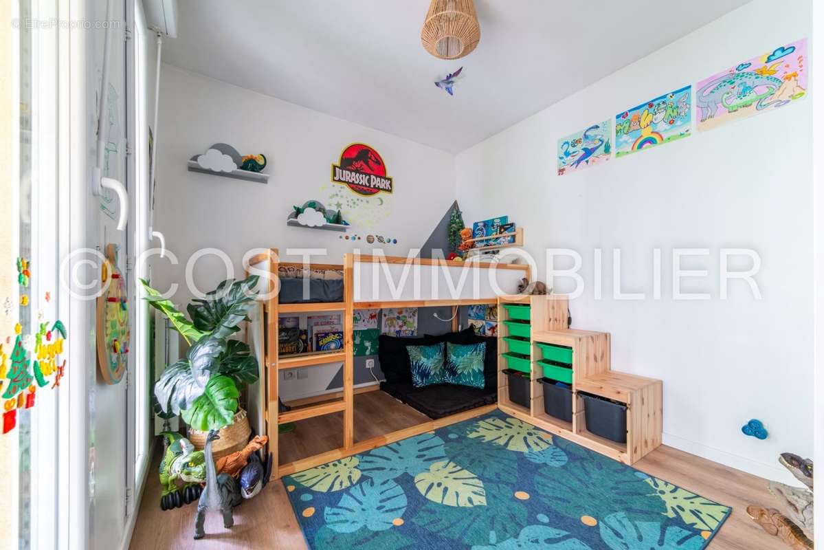 Appartement à GENNEVILLIERS