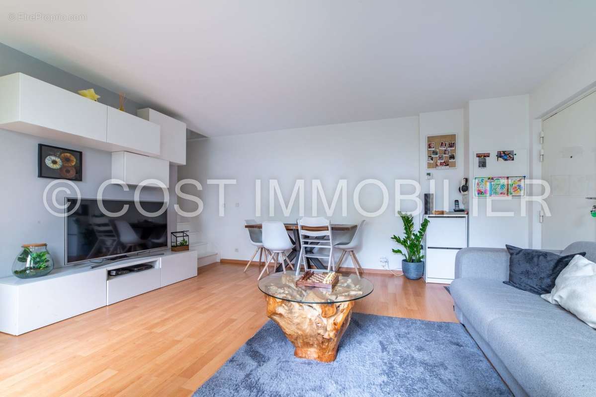 Appartement à GENNEVILLIERS