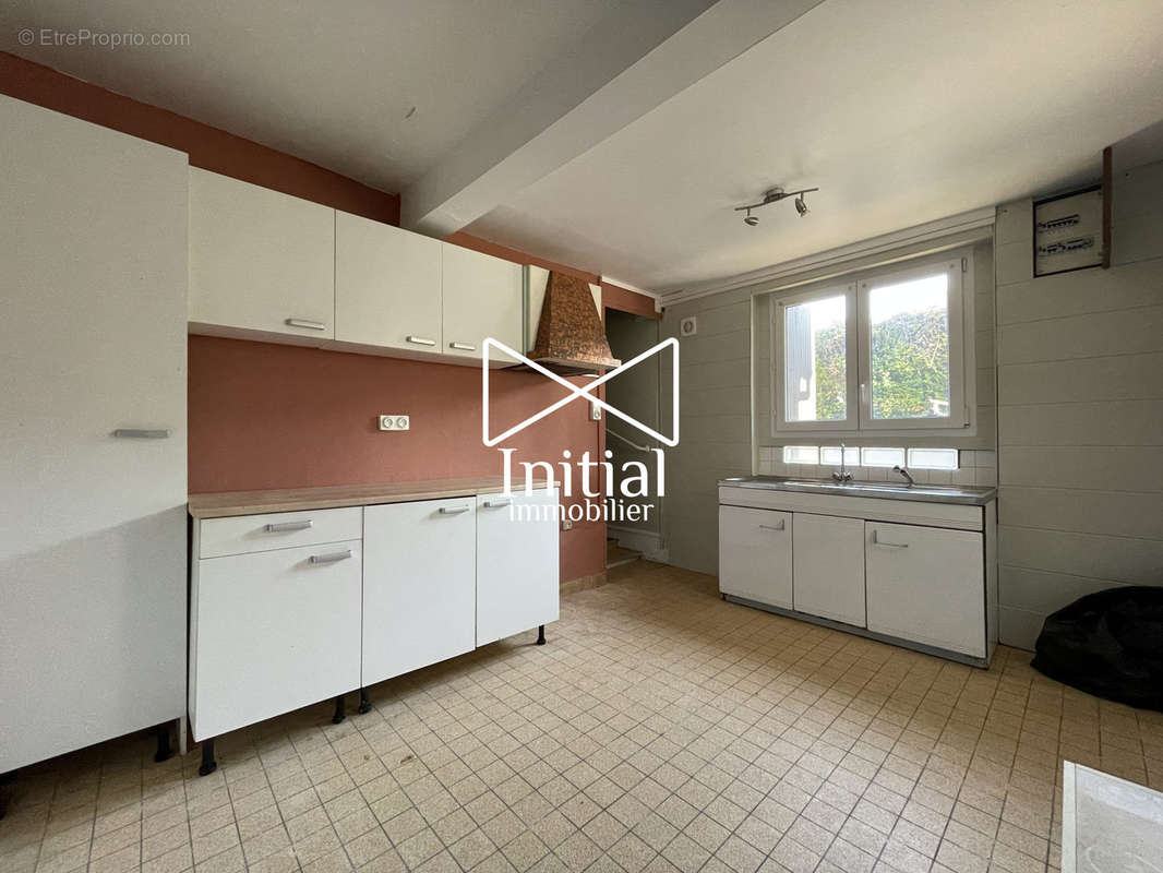 Appartement à SAINT-JULIEN-LES-VILLAS