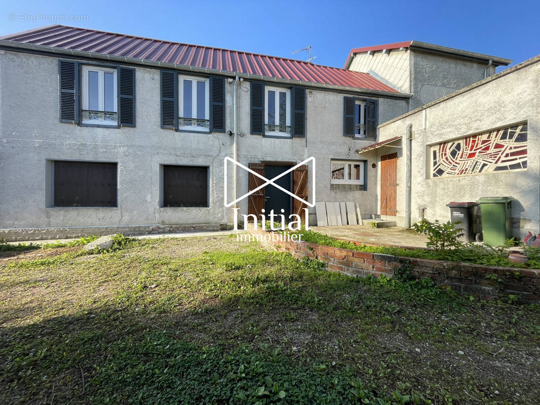 Appartement à SAINT-JULIEN-LES-VILLAS