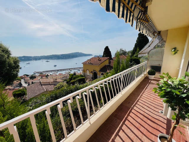 Appartement à VILLEFRANCHE-SUR-MER