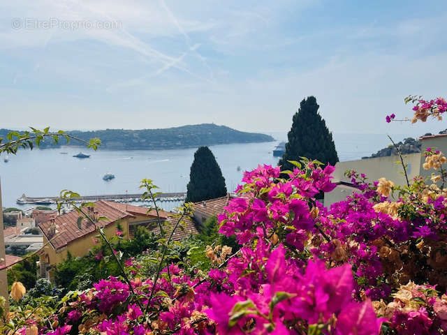 Appartement à VILLEFRANCHE-SUR-MER