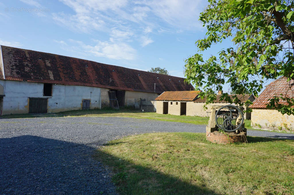 Maison à PARAY-LE-MONIAL