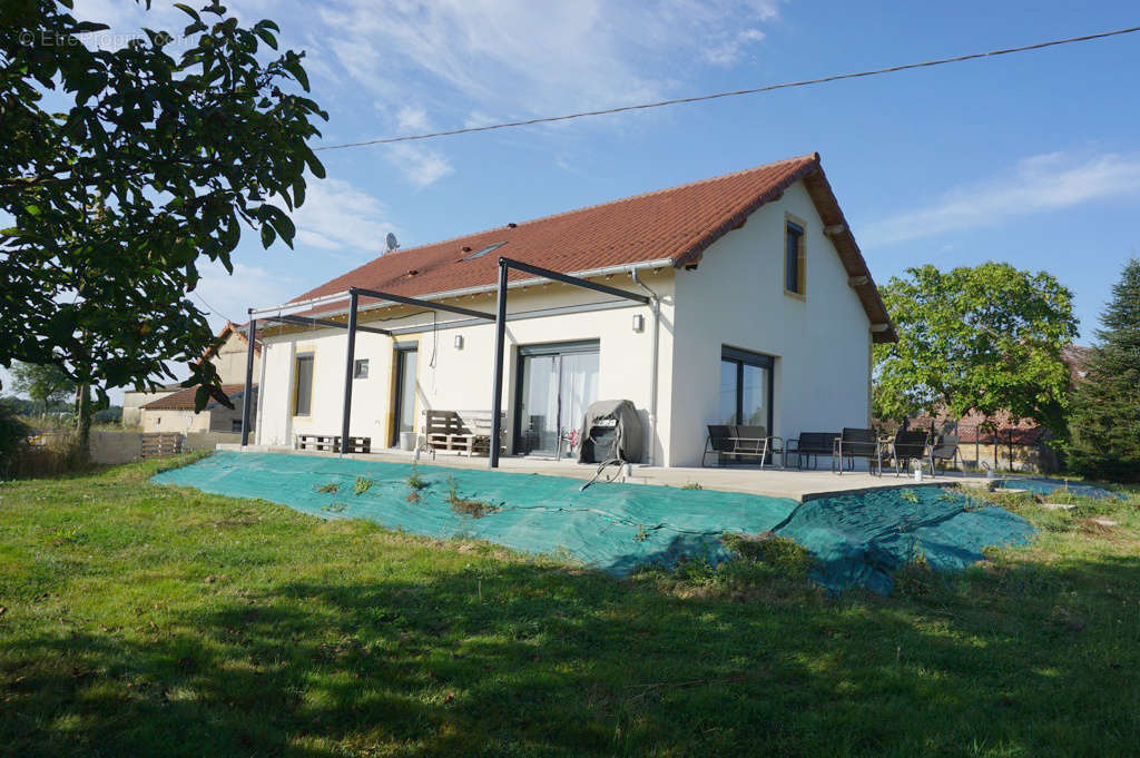 Maison à PARAY-LE-MONIAL