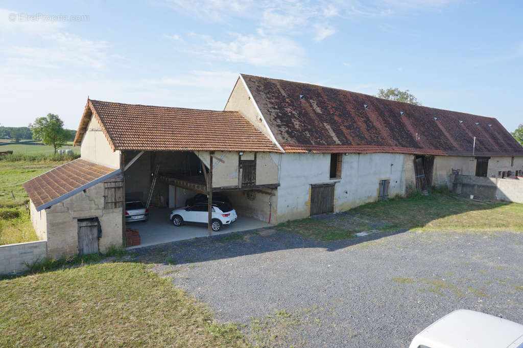 Maison à PARAY-LE-MONIAL