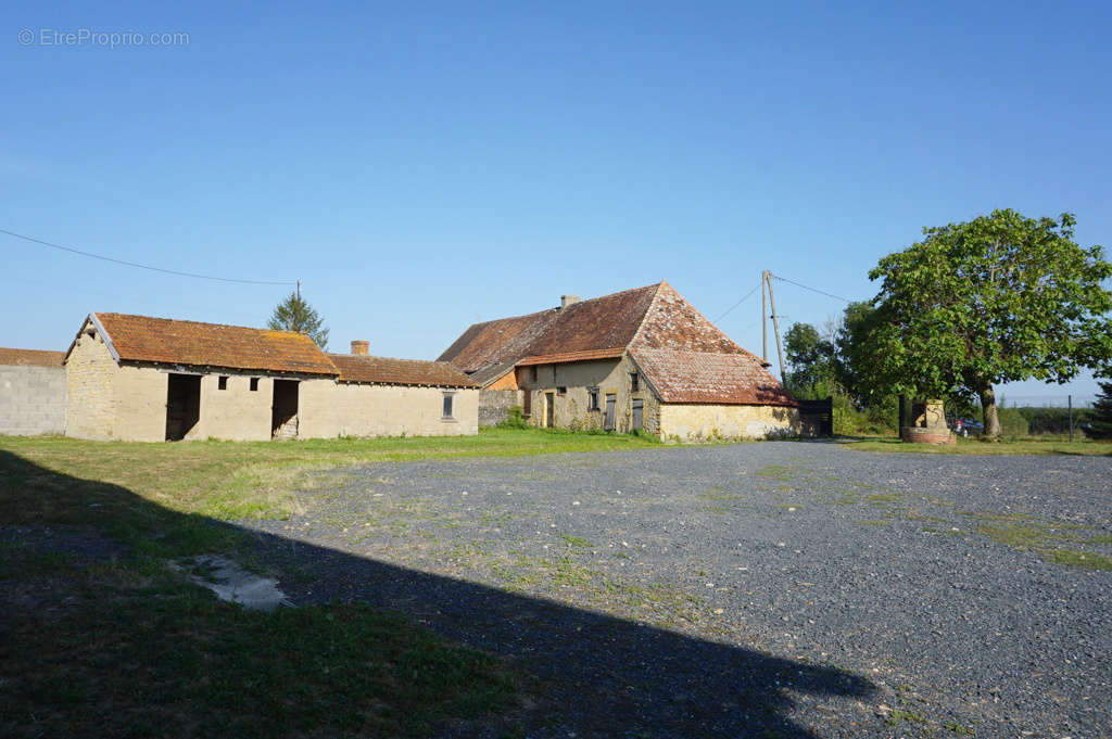 Maison à PARAY-LE-MONIAL