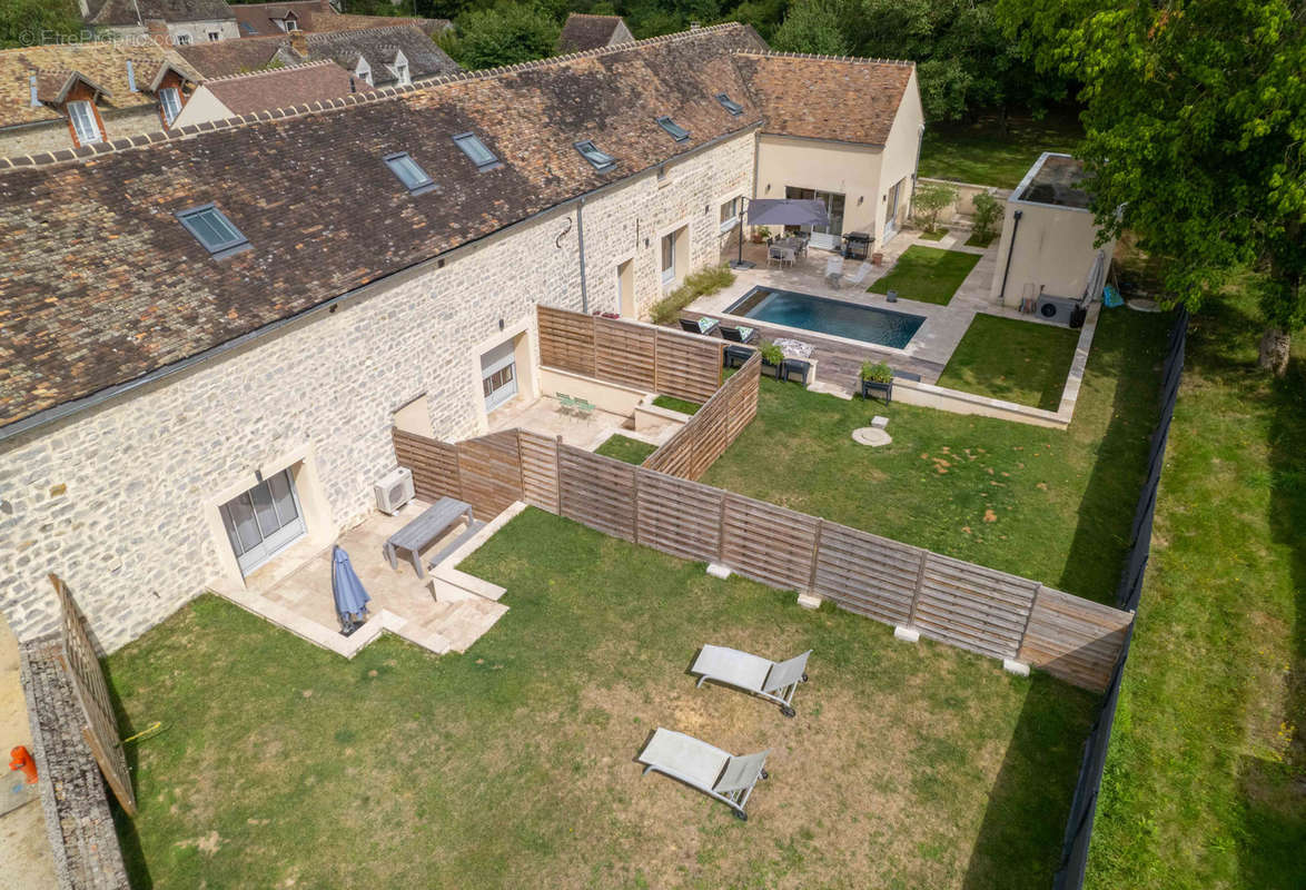 Maison à FONTAINEBLEAU