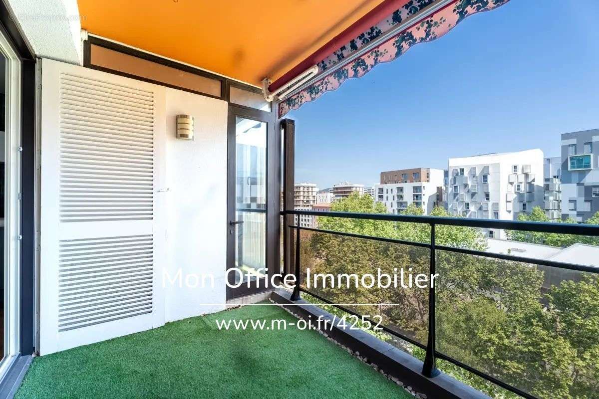 Appartement à MARSEILLE-3E