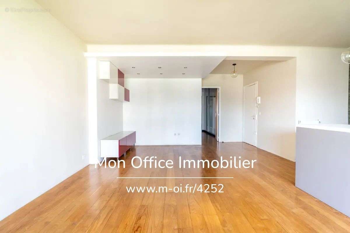 Appartement à MARSEILLE-3E