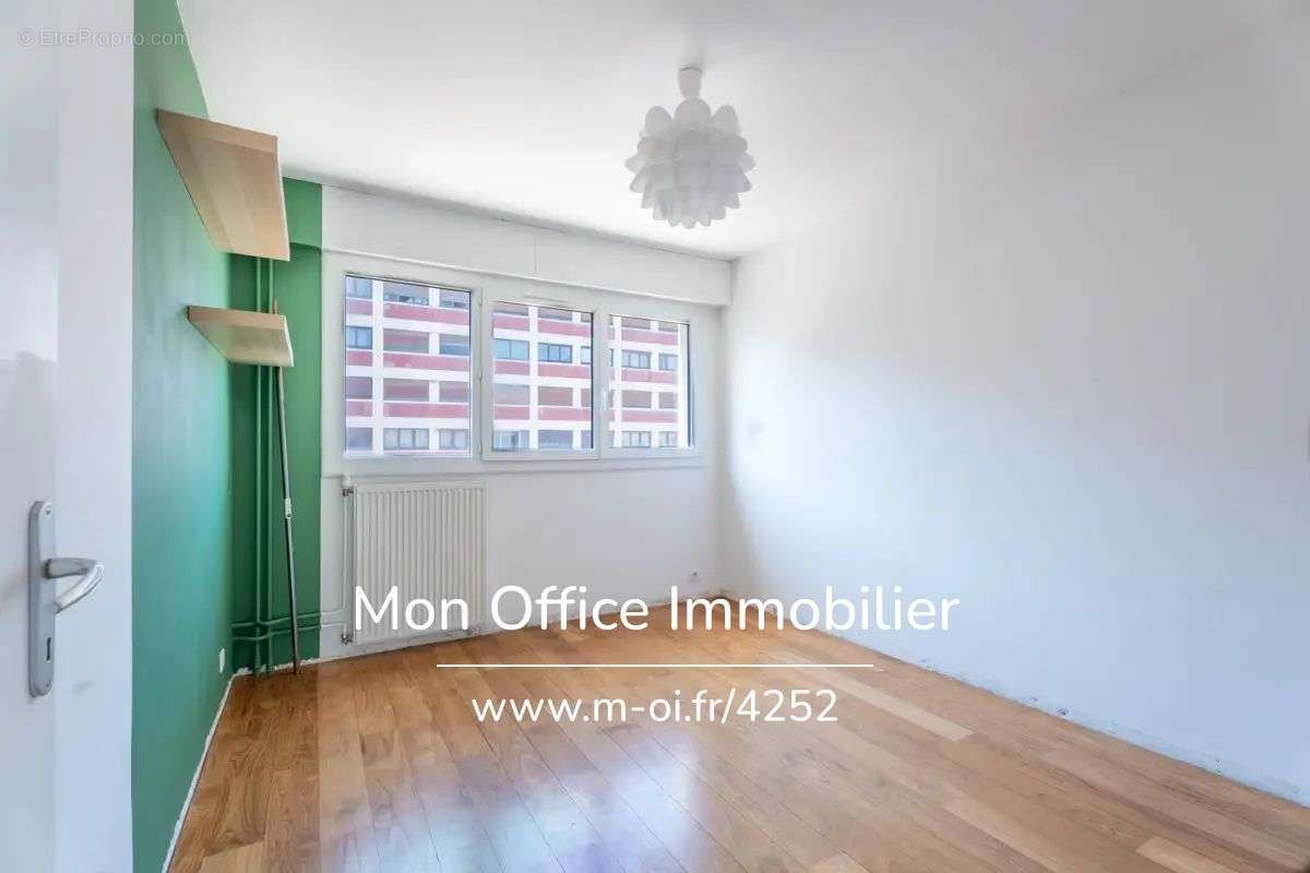 Appartement à MARSEILLE-3E