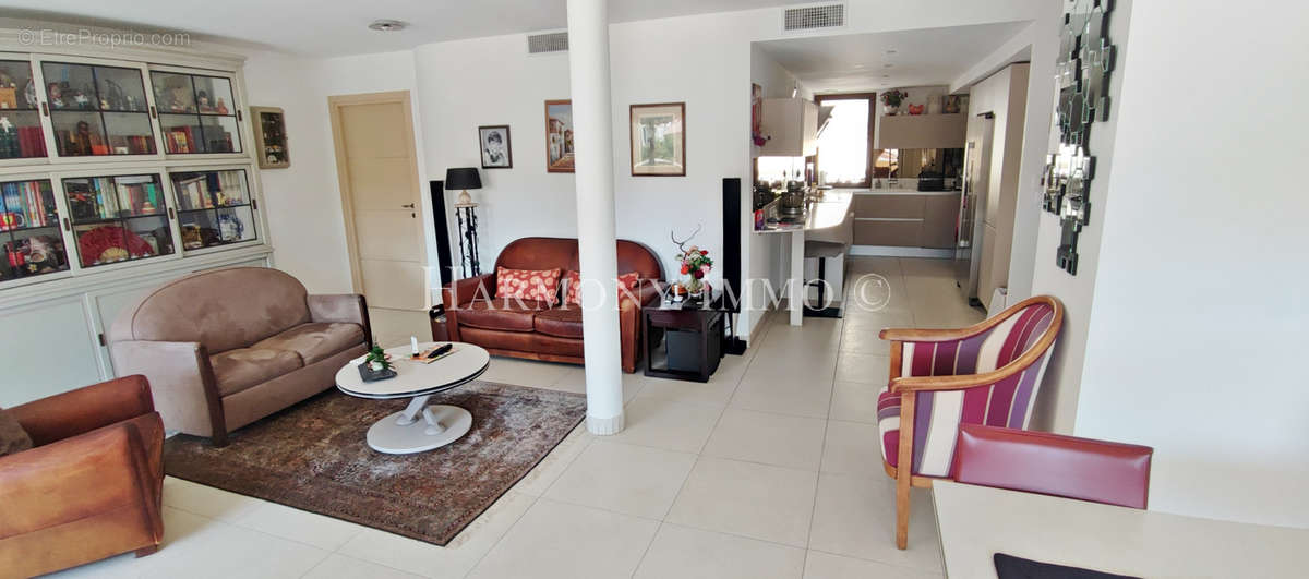 Appartement à SANARY-SUR-MER