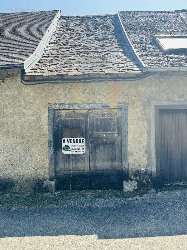 Maison à MOULIS