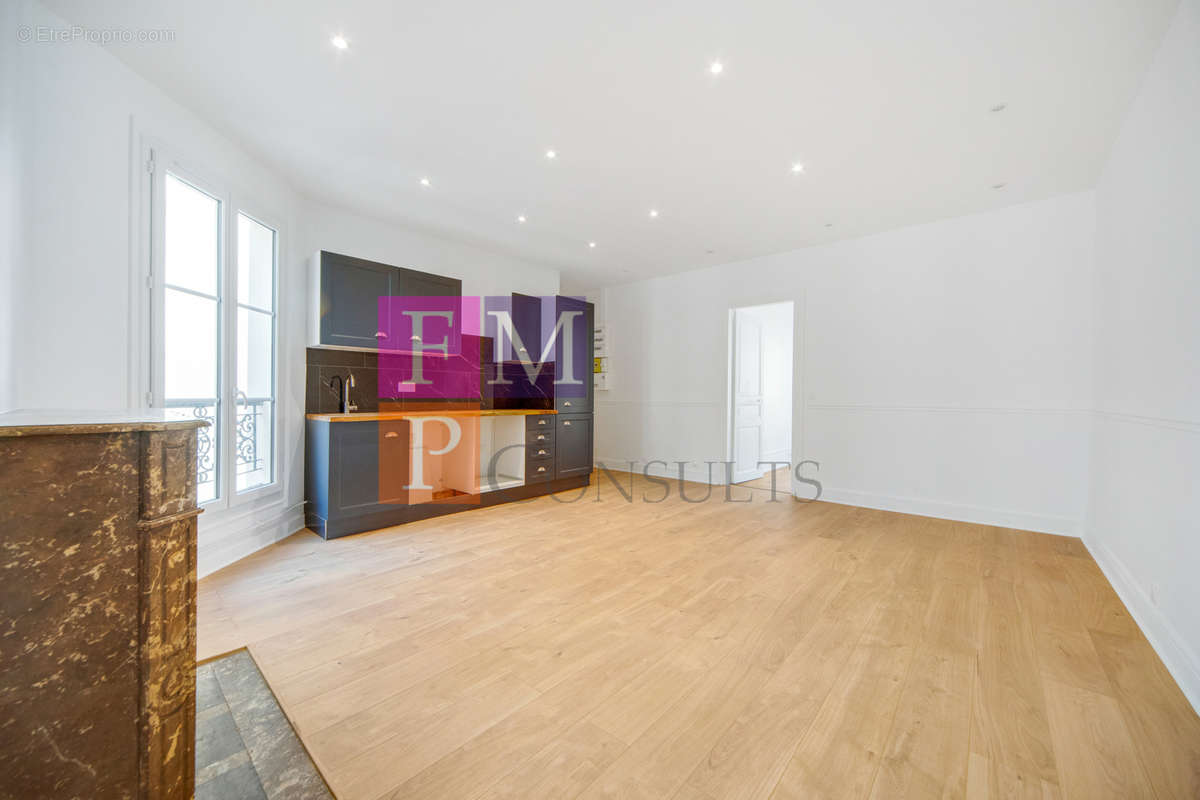 Appartement à PARIS-11E