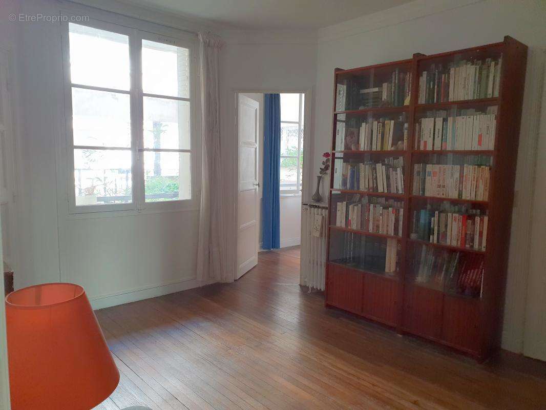 Appartement à ISSY-LES-MOULINEAUX