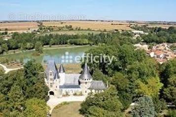 Terrain à CHEF-BOUTONNE