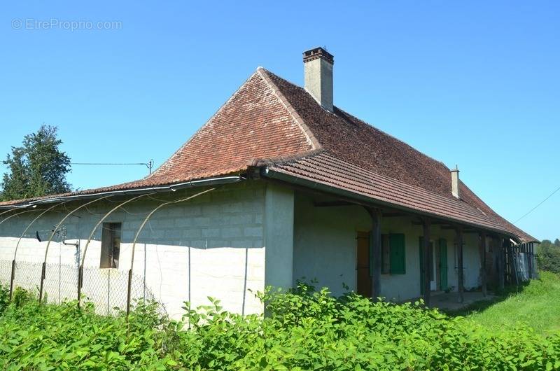 Maison à COUSANCE