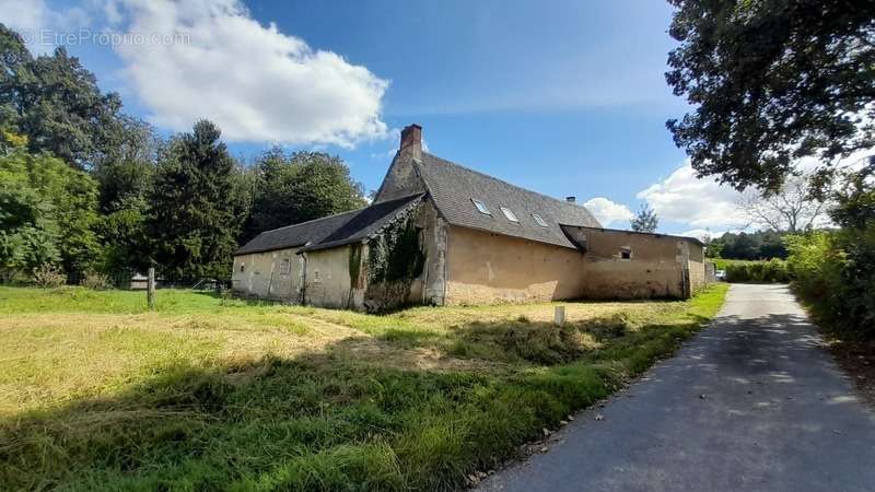 Maison à VERNEIL-LE-CHETIF