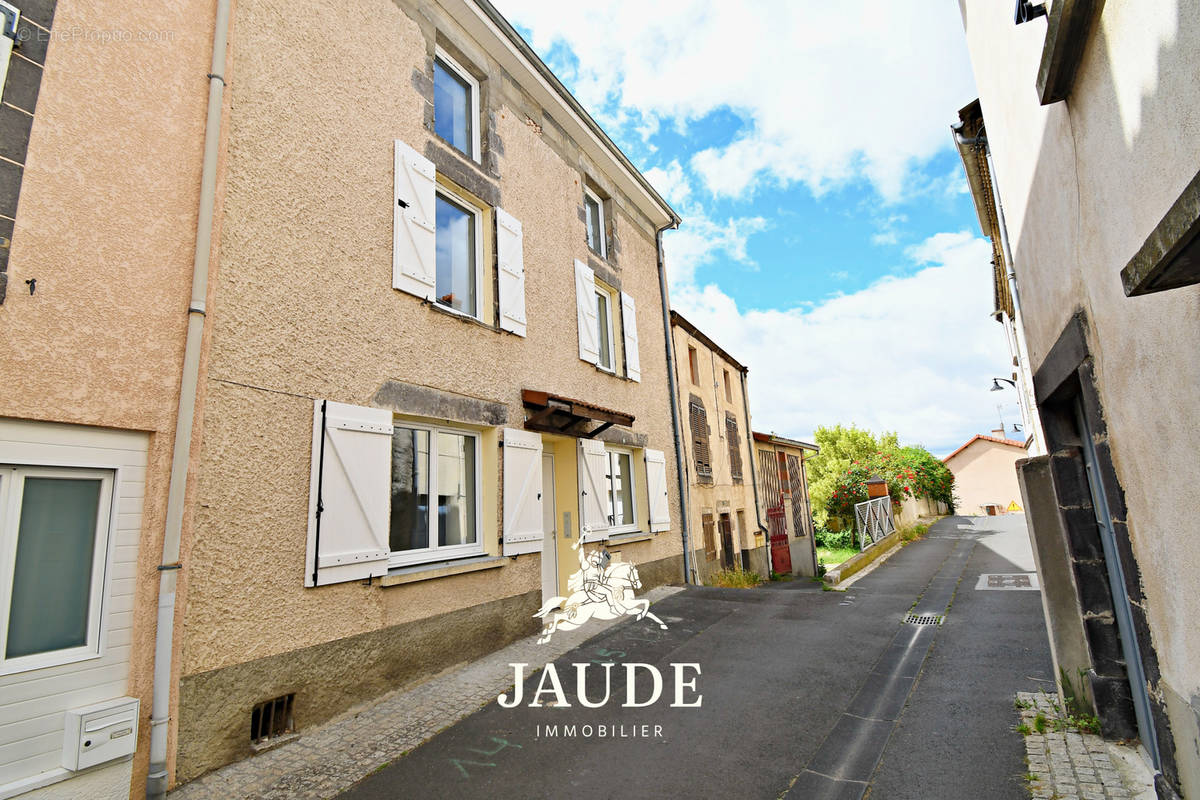 Appartement à COURNON-D&#039;AUVERGNE