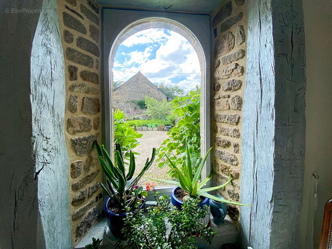 Maison à COMBOURG