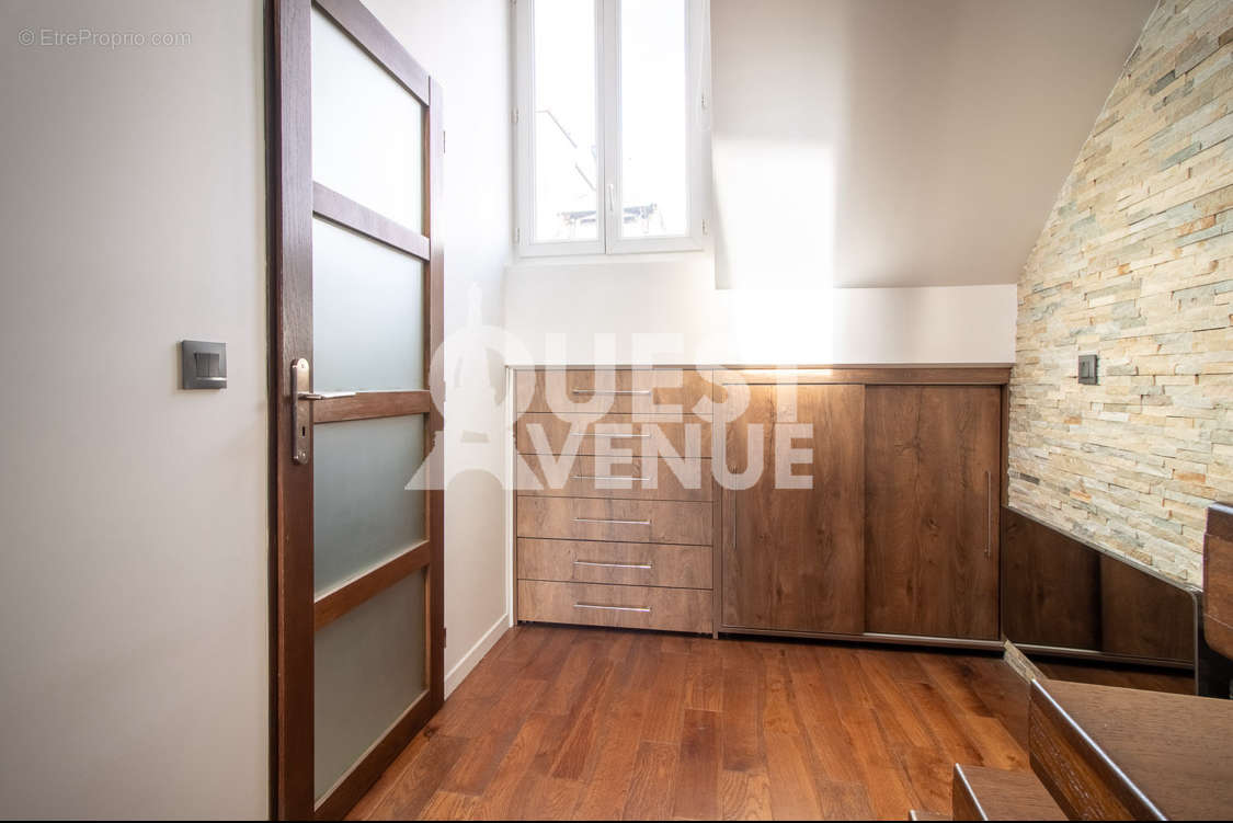 Appartement à PARIS-2E