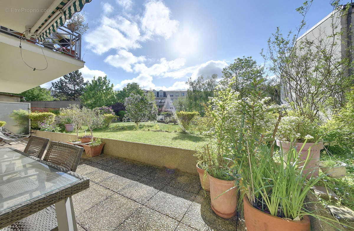 Appartement à NOGENT-SUR-MARNE