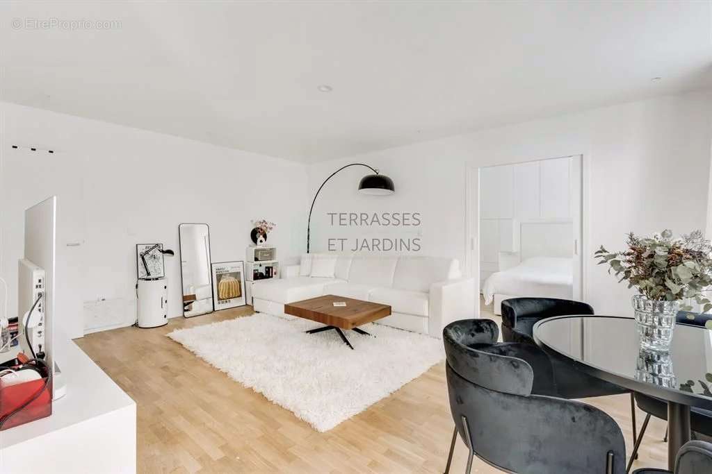 Appartement à PARIS-11E