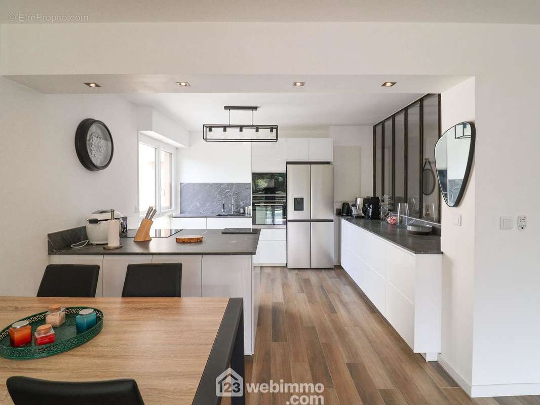 Appartement à MARSEILLE-9E