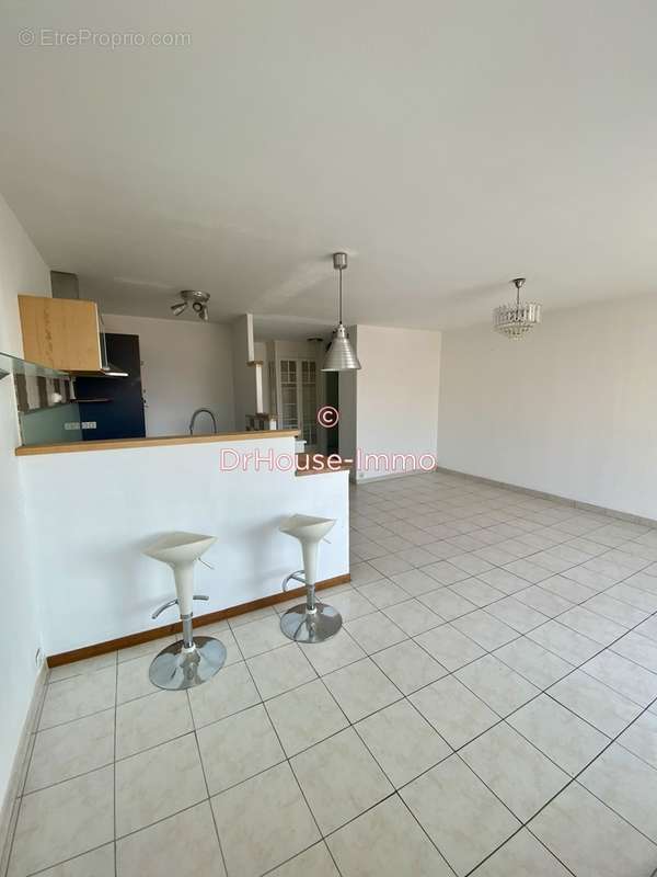 Appartement à MARSEILLE-16E