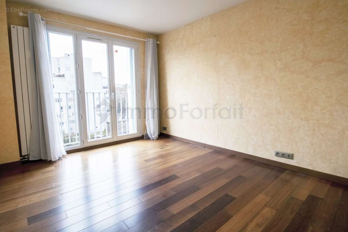 Appartement à IVRY-SUR-SEINE