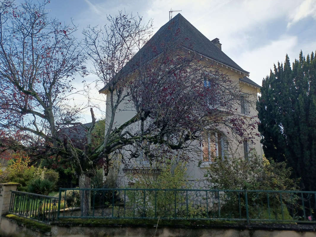 Maison à MONTRICHARD