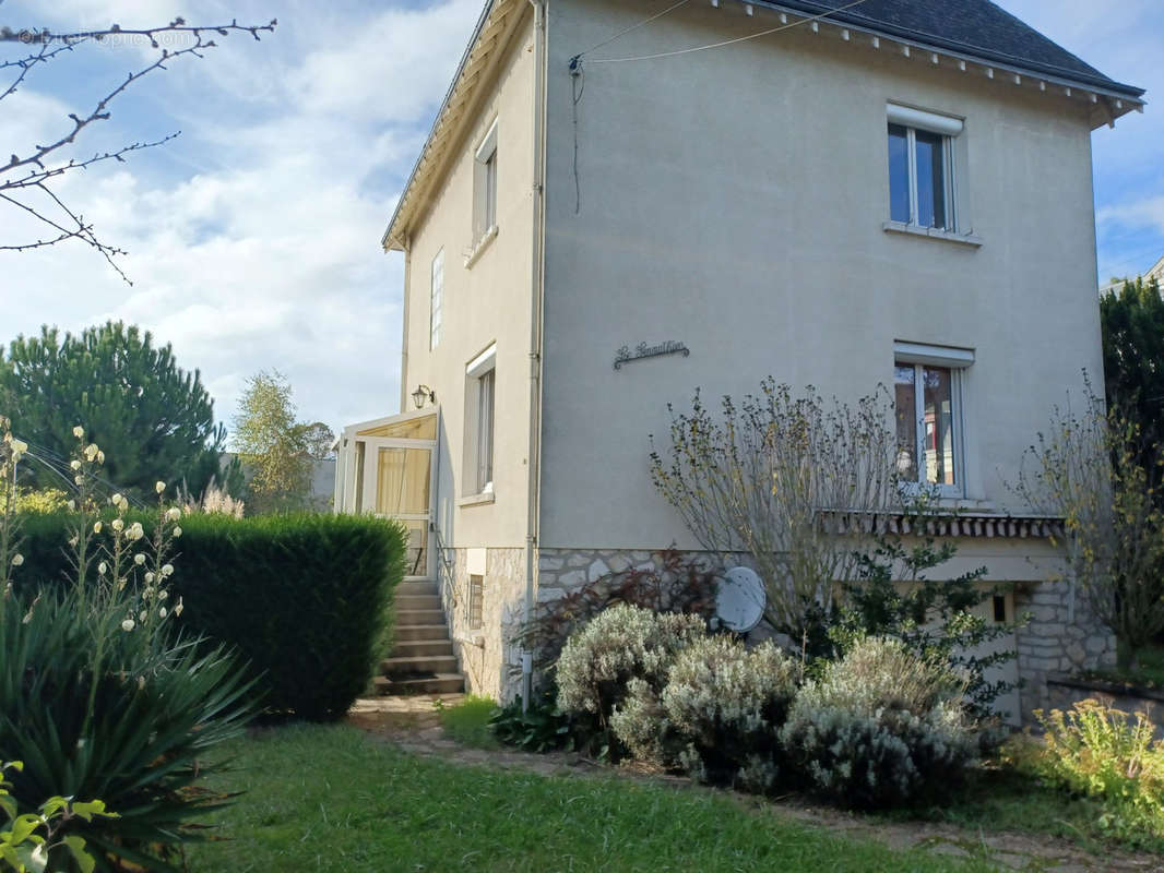 Maison à MONTRICHARD