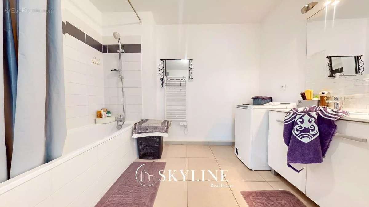 Appartement à MARSEILLE-3E