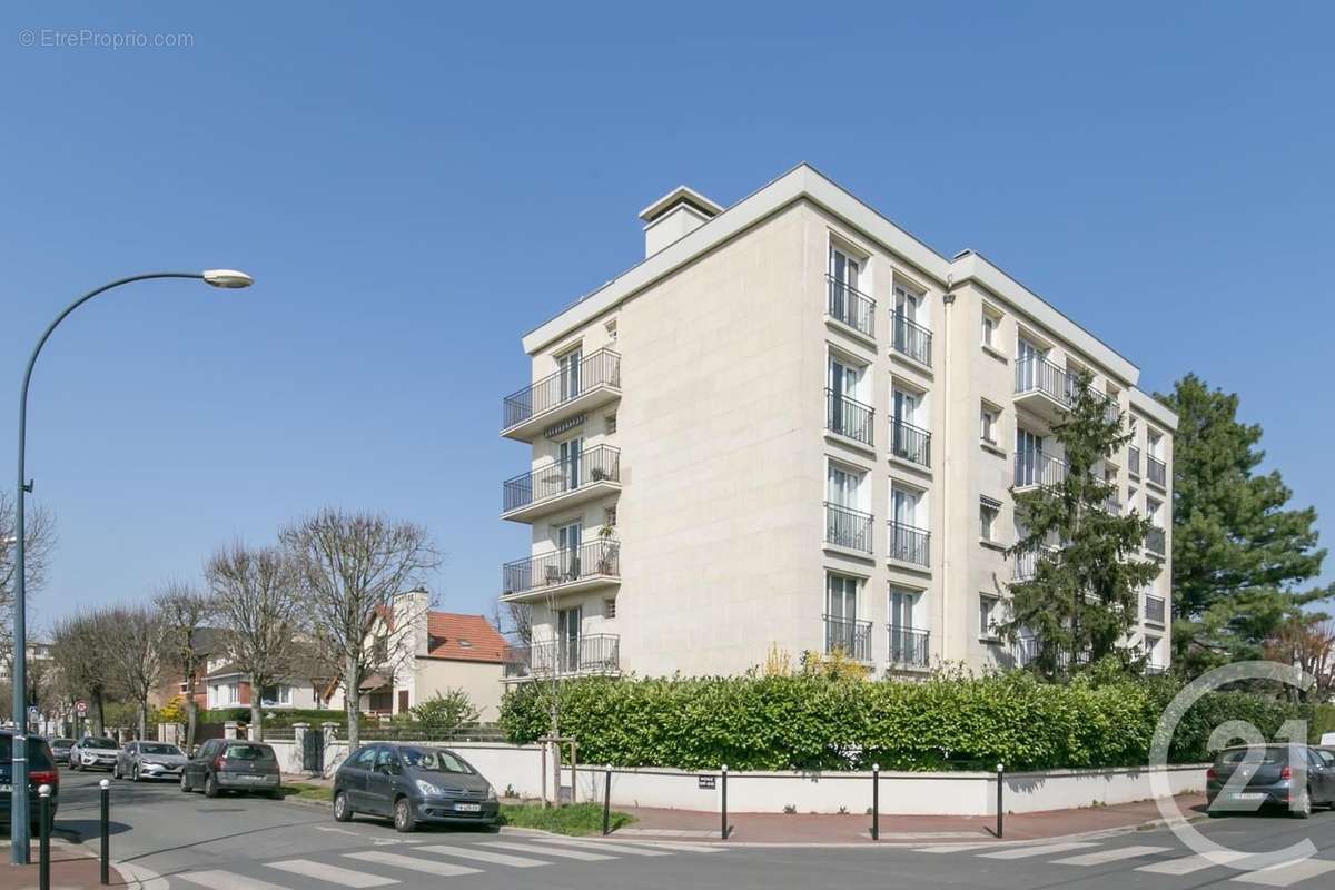 Appartement à SAINT-MAUR-DES-FOSSES