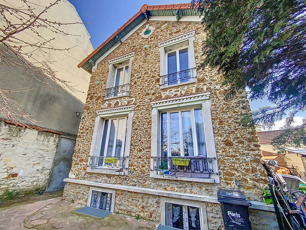 Maison à SAINT-MAUR-DES-FOSSES