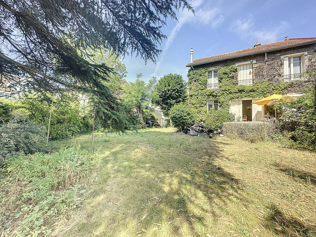 Maison à SAINT-MAUR-DES-FOSSES